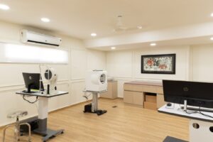 advanced LASIK surgery setup in Indore at NeoVision Eye Hospital by Dr Shruti Kochar Maru
