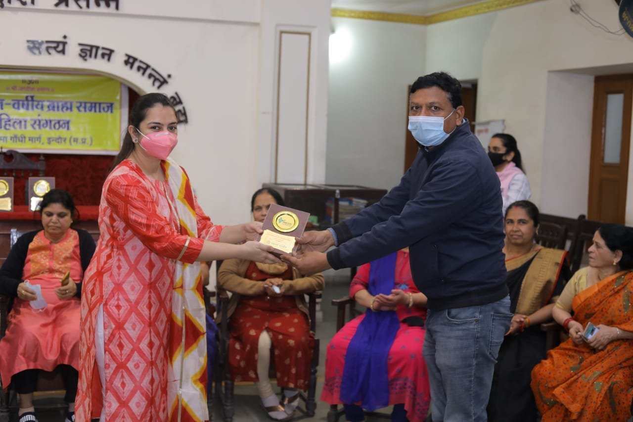 Free school eye screening camp by NeoVision